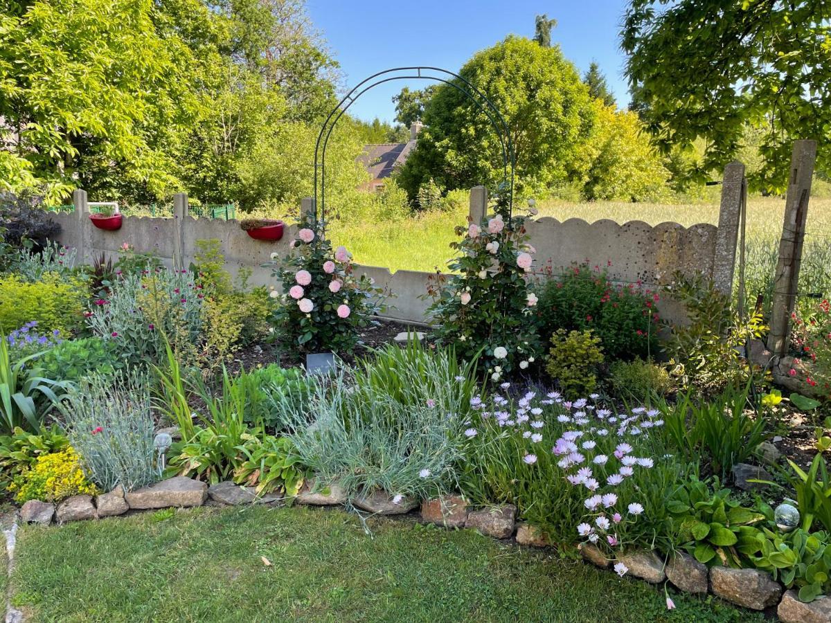 Apartament Chez Trotro Saint-Pierre-de-Plesguen Zewnętrze zdjęcie